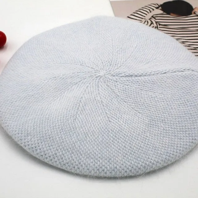 Simple and Chic Winter Beret