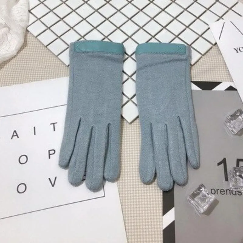 Simple and Chic Winter Glove Liners