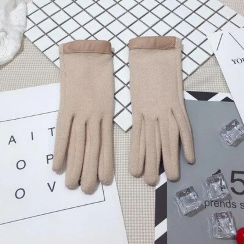 Simple and Chic Winter Glove Liners