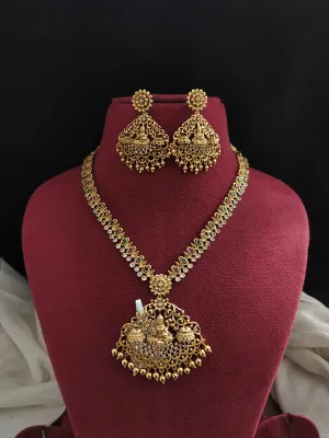 Simple Lakshmi Antique Necklace Set with Earrings