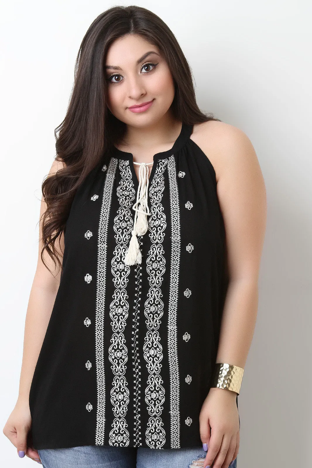 Sleeveless Embroidery Pattern Tassel Top