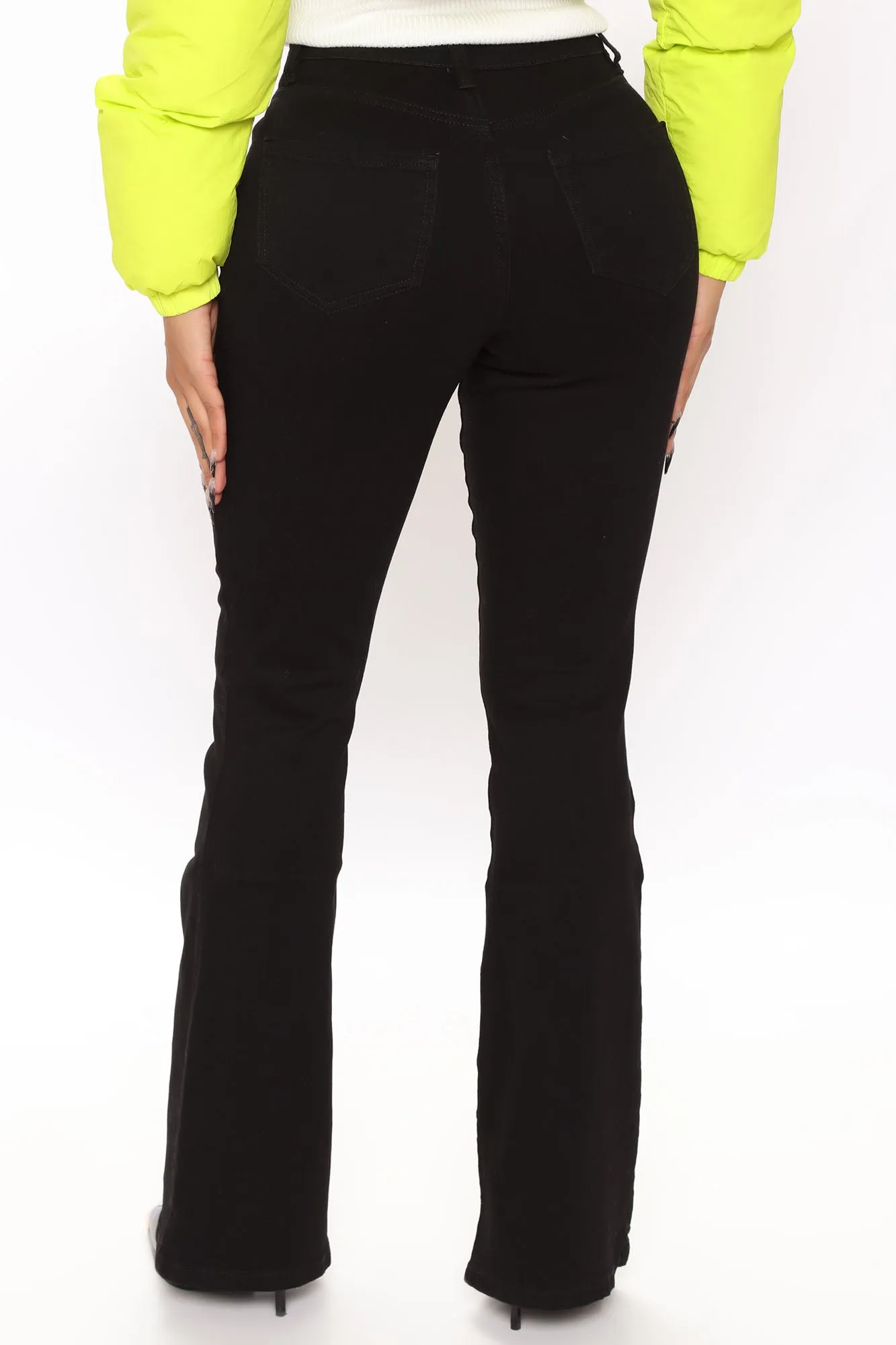 Slimming Flare Jeans - Black