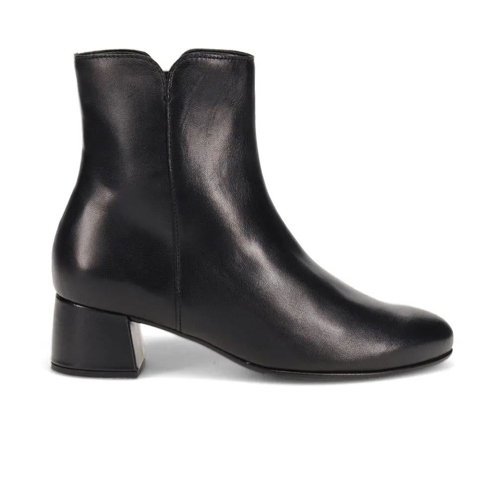 Smart Leather Ankle Boots - GAB41532 / 327 112