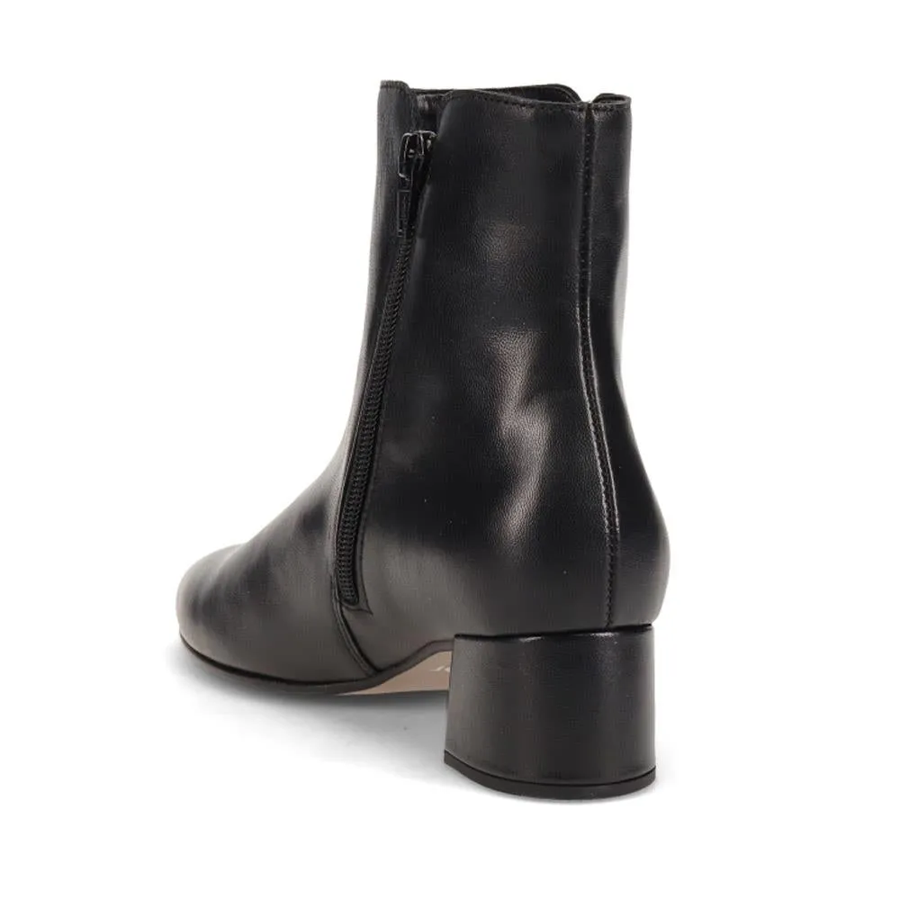 Smart Leather Ankle Boots - GAB41532 / 327 112