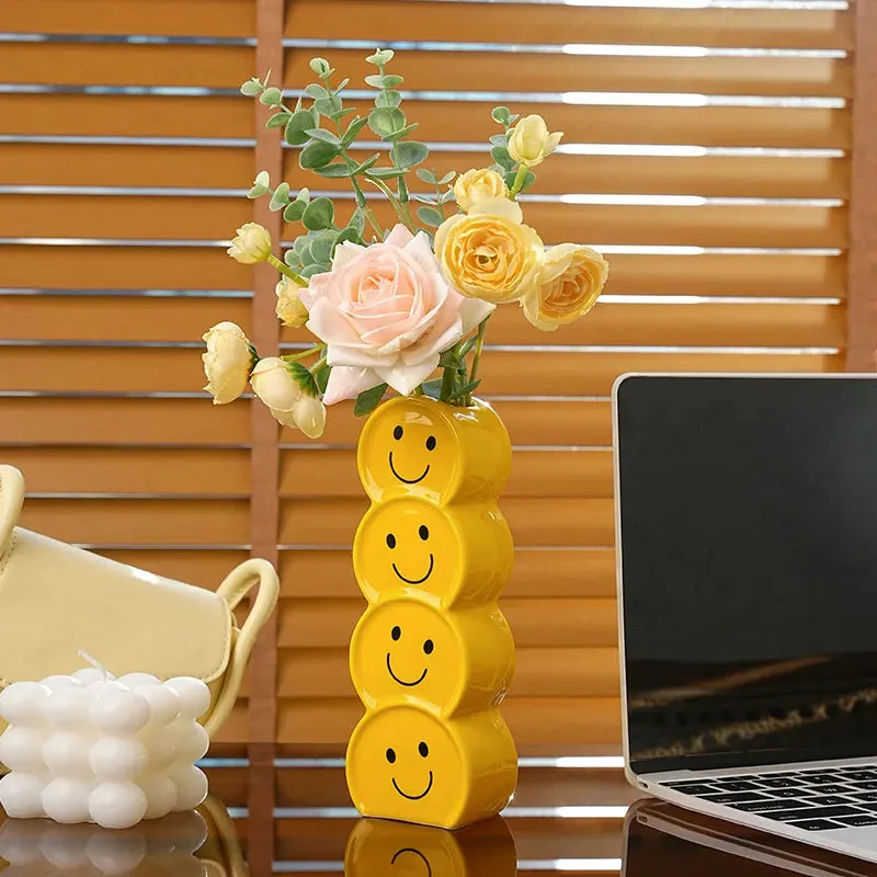 Smiley Ceramic Vase – Cheerful Handmade Home Decor