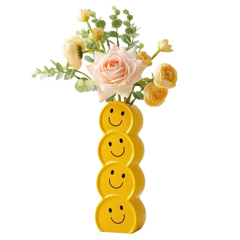 Smiley Ceramic Vase – Cheerful Handmade Home Decor