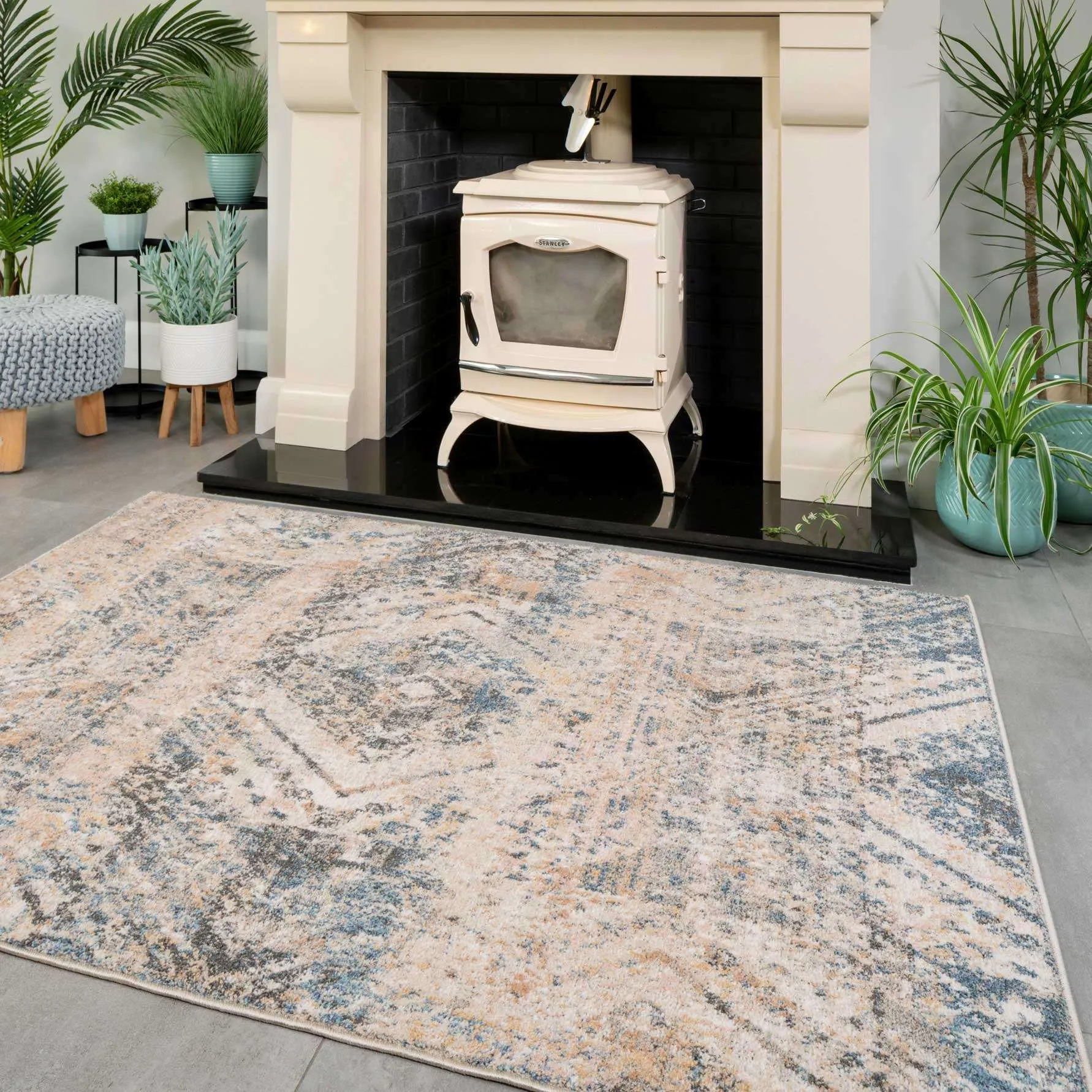 Soft Multicolour Concentric Diamond Area Rug - Erin