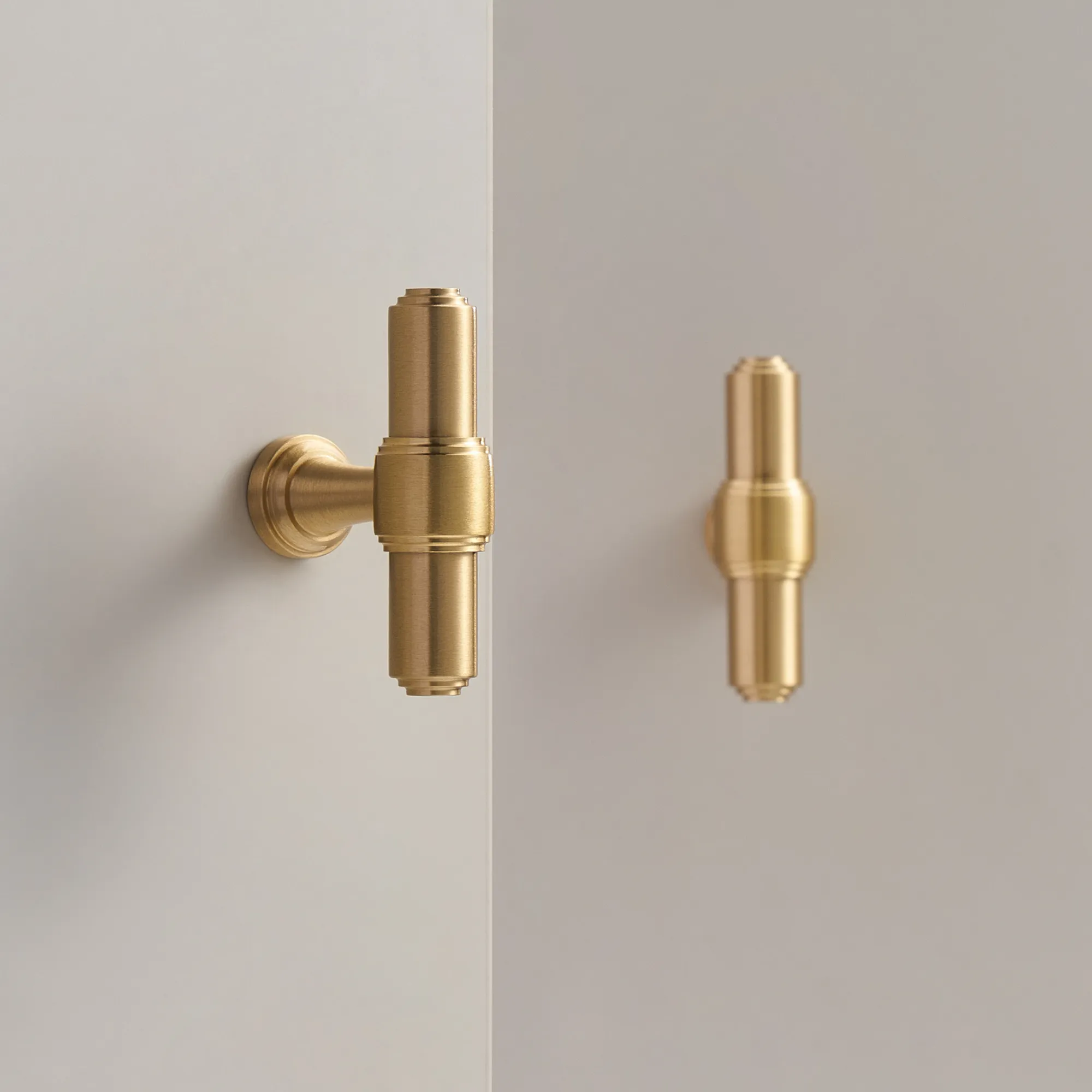 SOLON / Solid Brass T-Bar