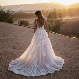 Square Neck Sleeveless Wedding Dress For Women Shining Tulle Surface Bridal Gown