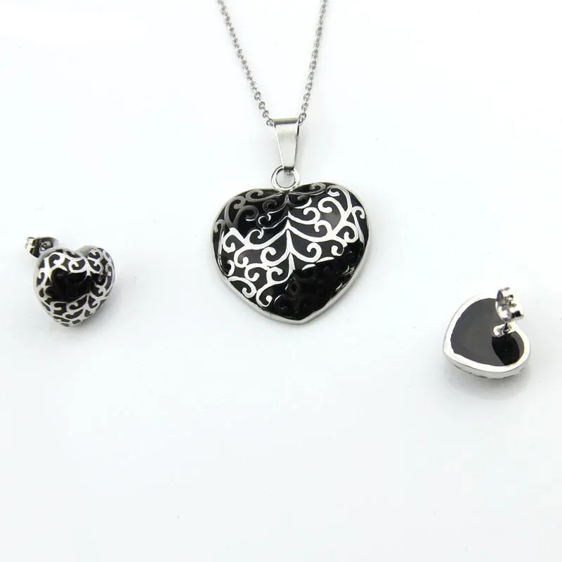 Stainless Steel Jewelry Retro Pattern Heart Enamel Jewelry Set for Women in Silver Color