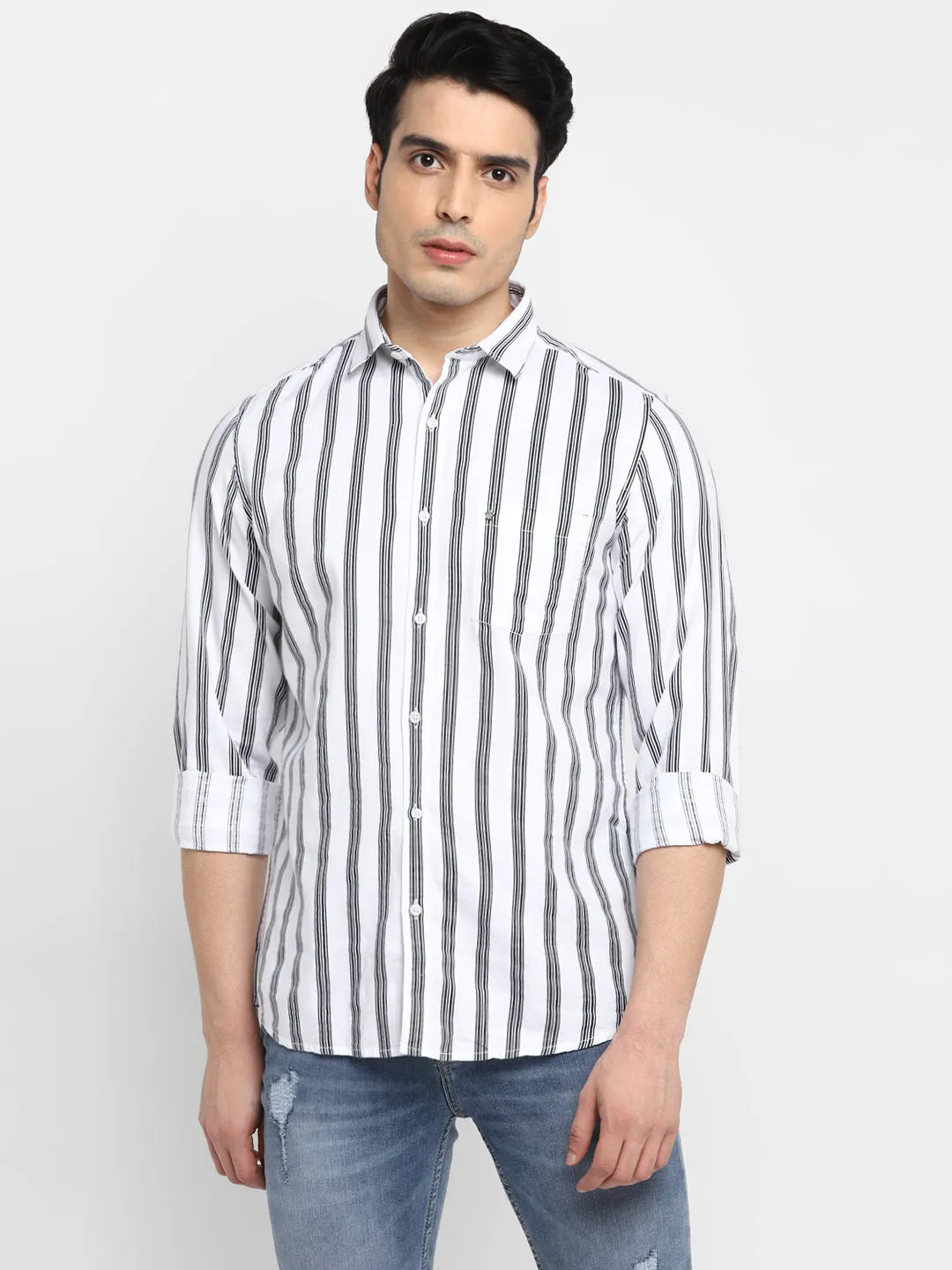 Stiped White & Black Slim Fit  Casual Shirt For Men