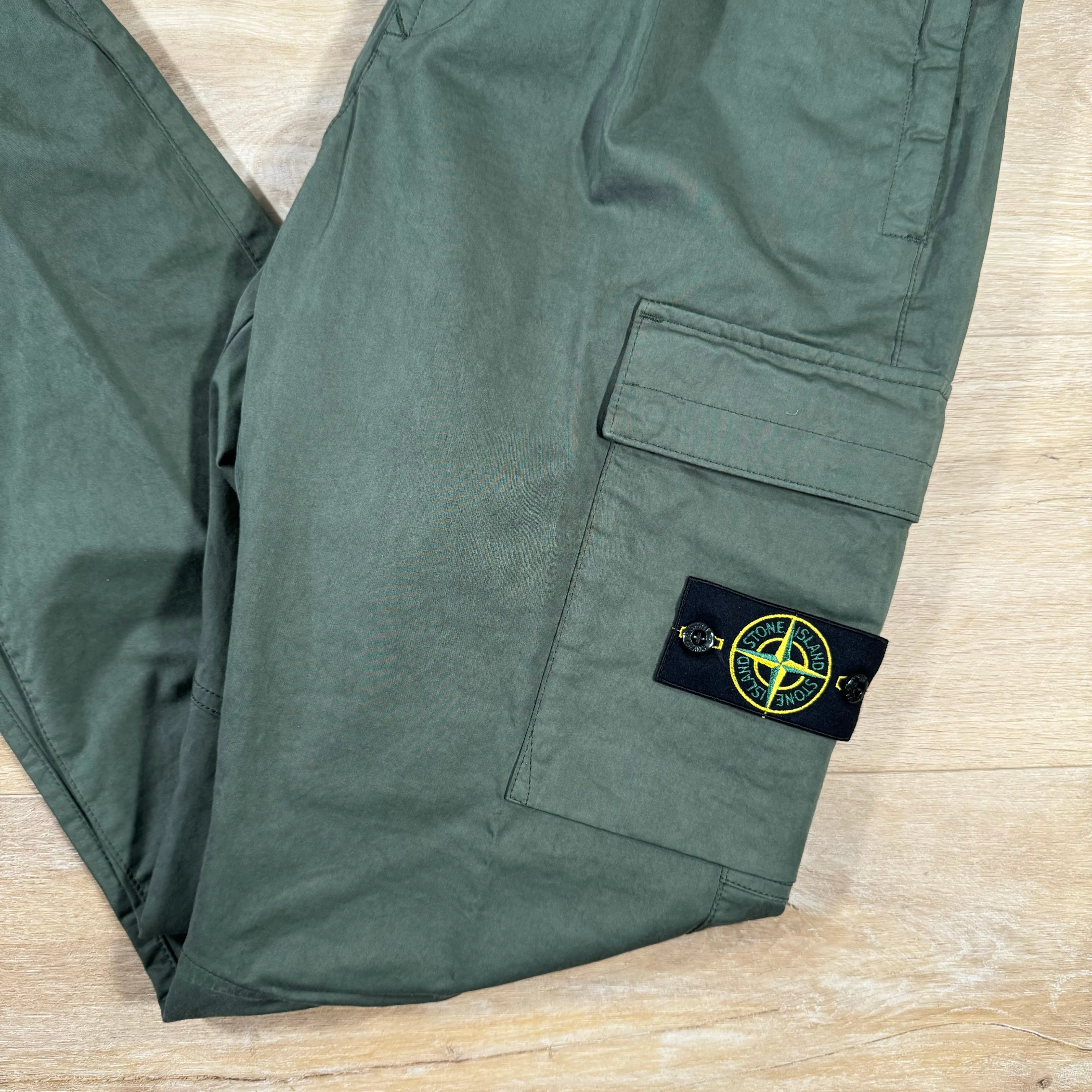 Stone Island Stretch Cargo Pants in Musk Green