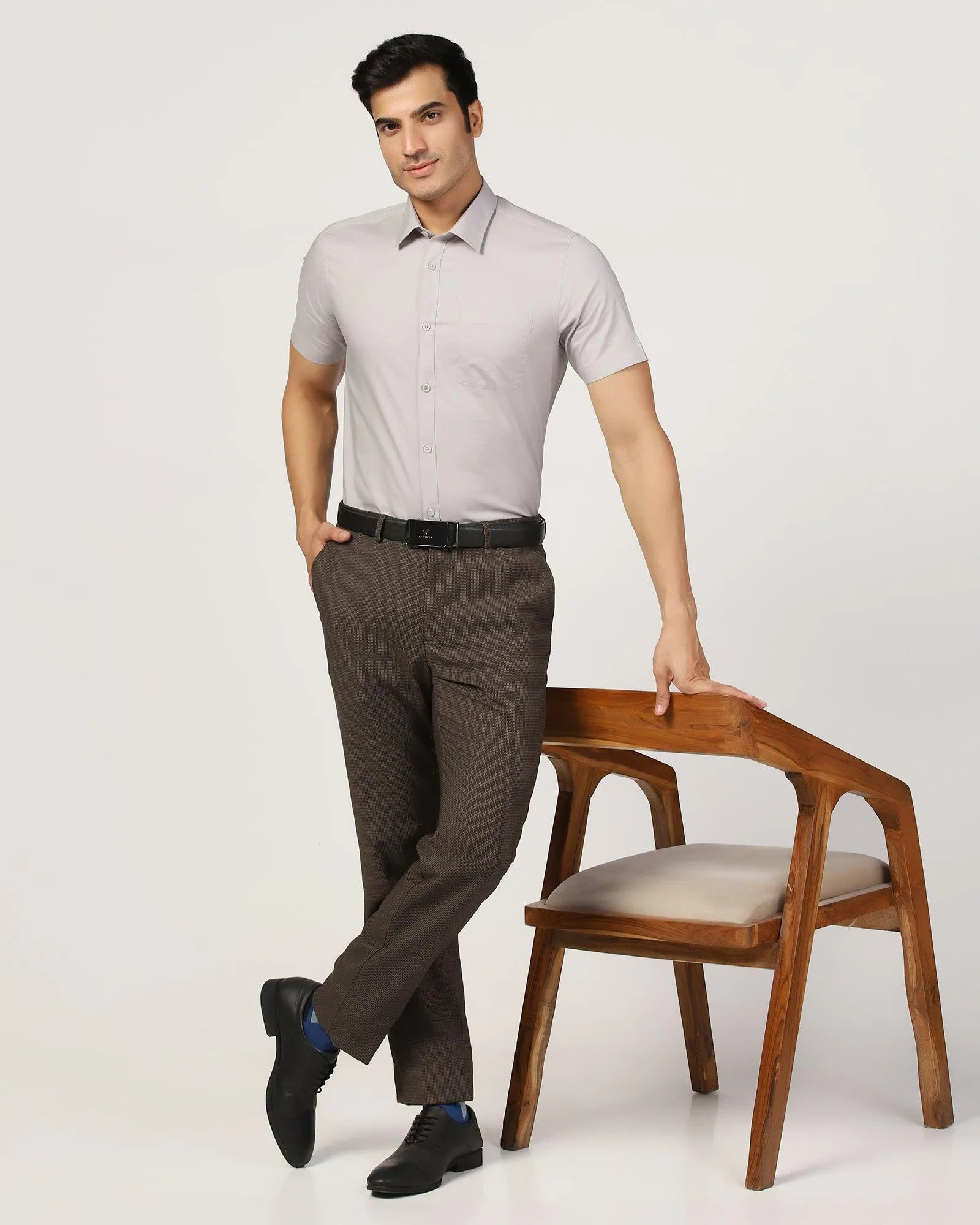 Straight B-90 Formal Brown Textured Trouser - Finess