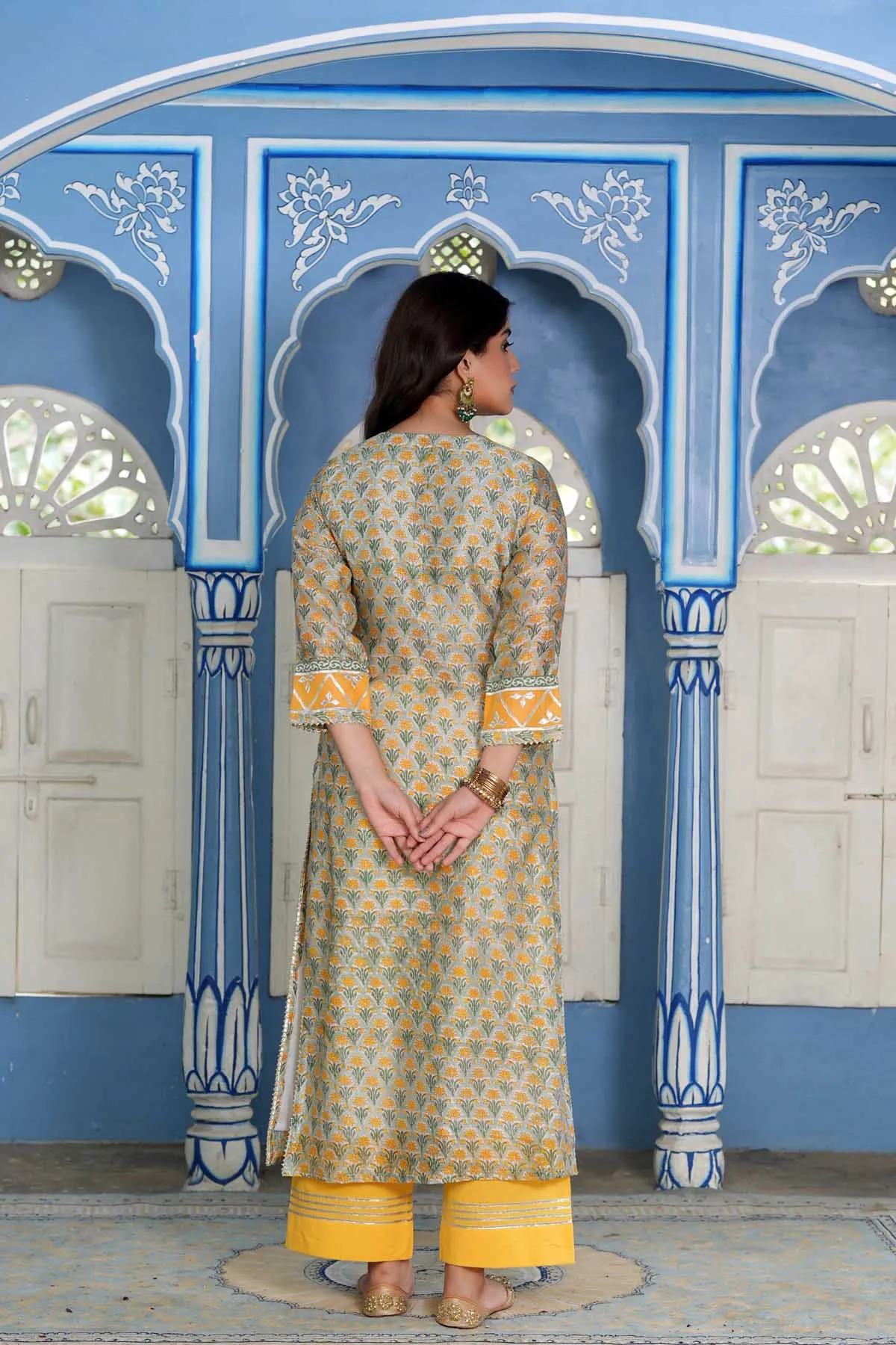 Straight Fit Kurta/Dupatta Set In Olive Green Color