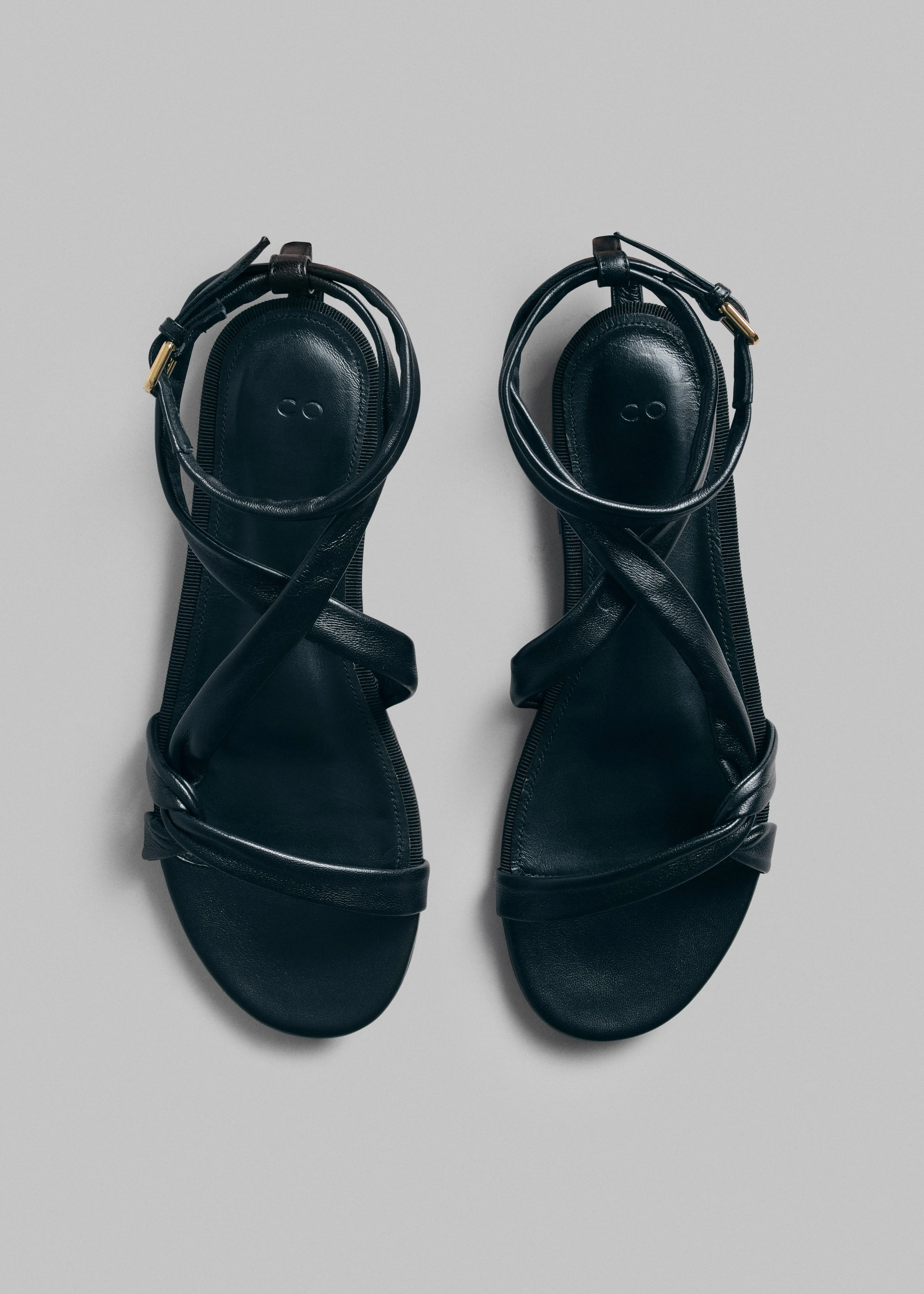 Strappy Sandal in Leather - Black