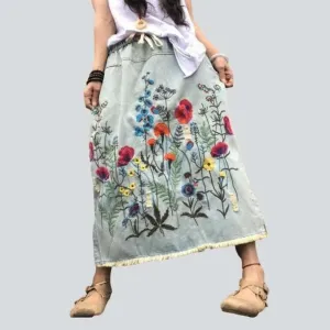 Street fashion embroidered long skirt