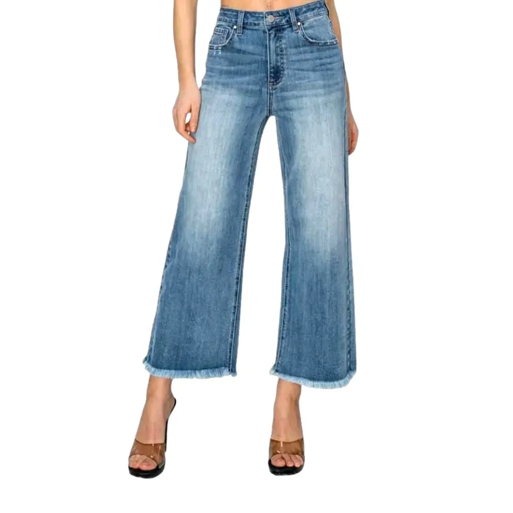 Stylish wide fit medium wash women's jeans