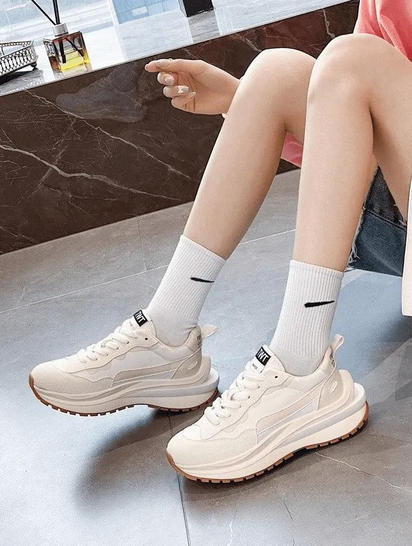 Stylish Women's Everyday Sports Sneakers With Platform - SF0248