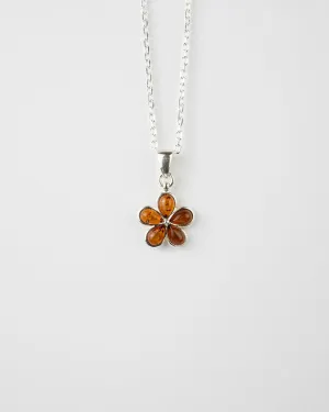 Subtle Flower Pendant Necklace