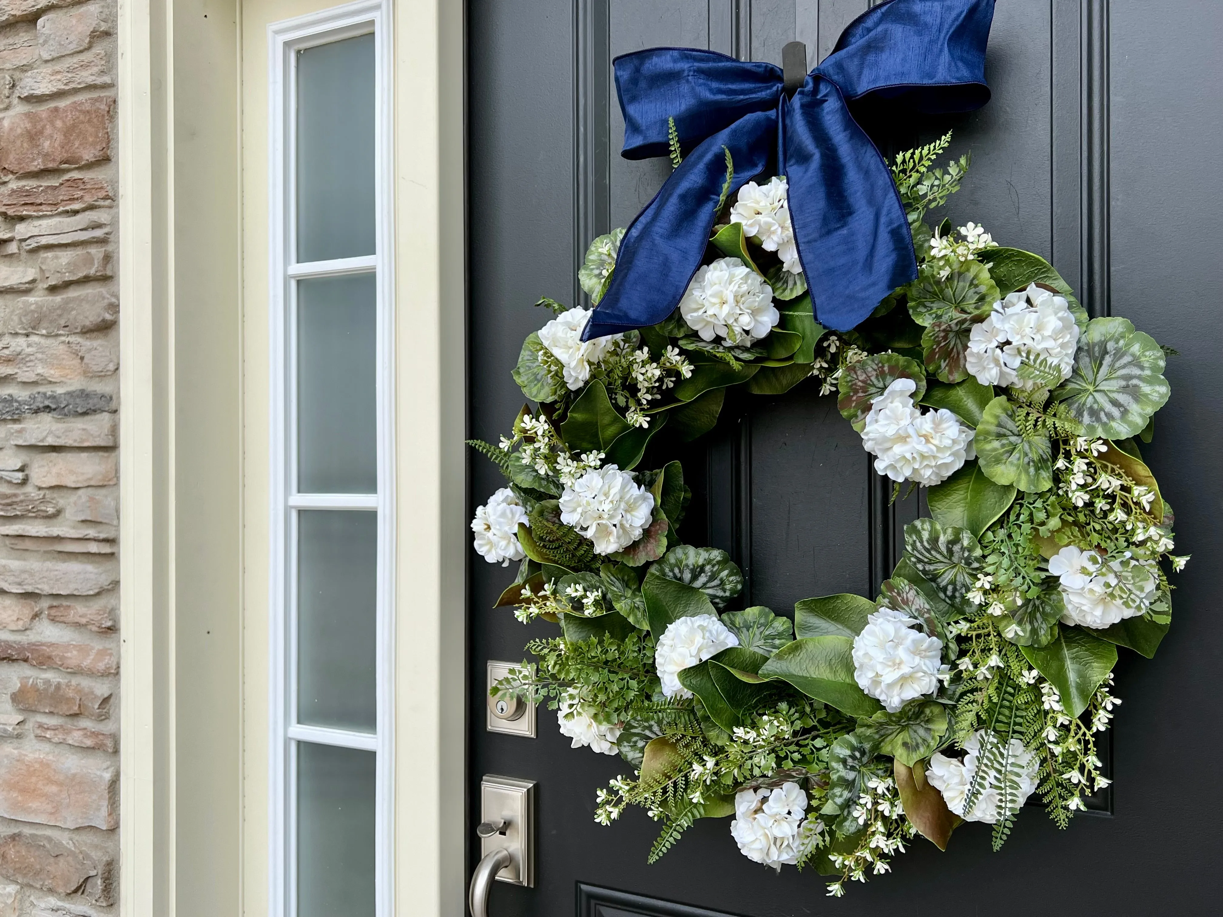 Summer White Geranium Wreath