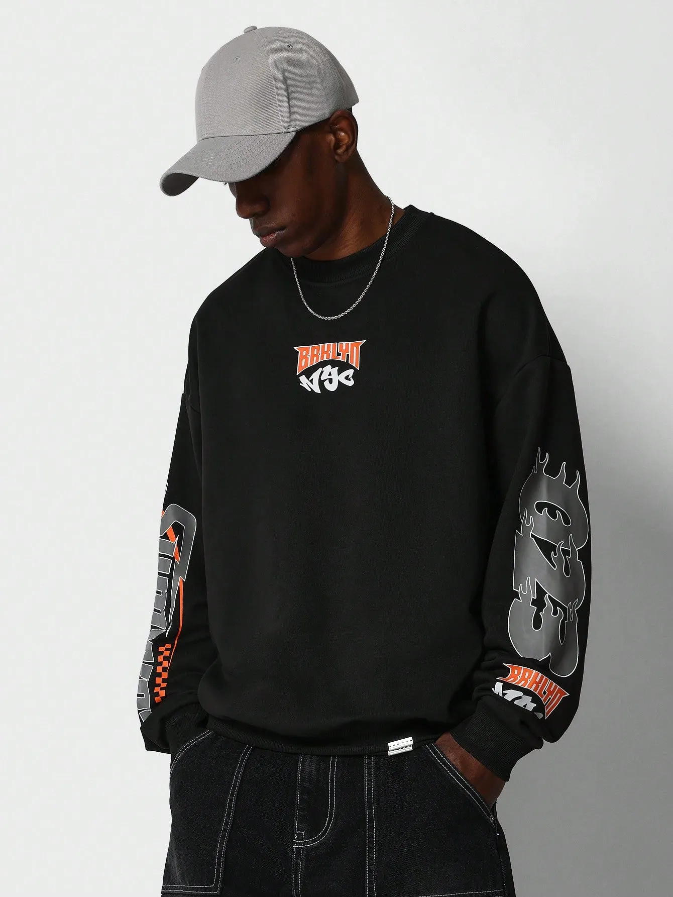 SUMWON Crew Neck Sweatshirt With Sleeve Racer Detail Graphic