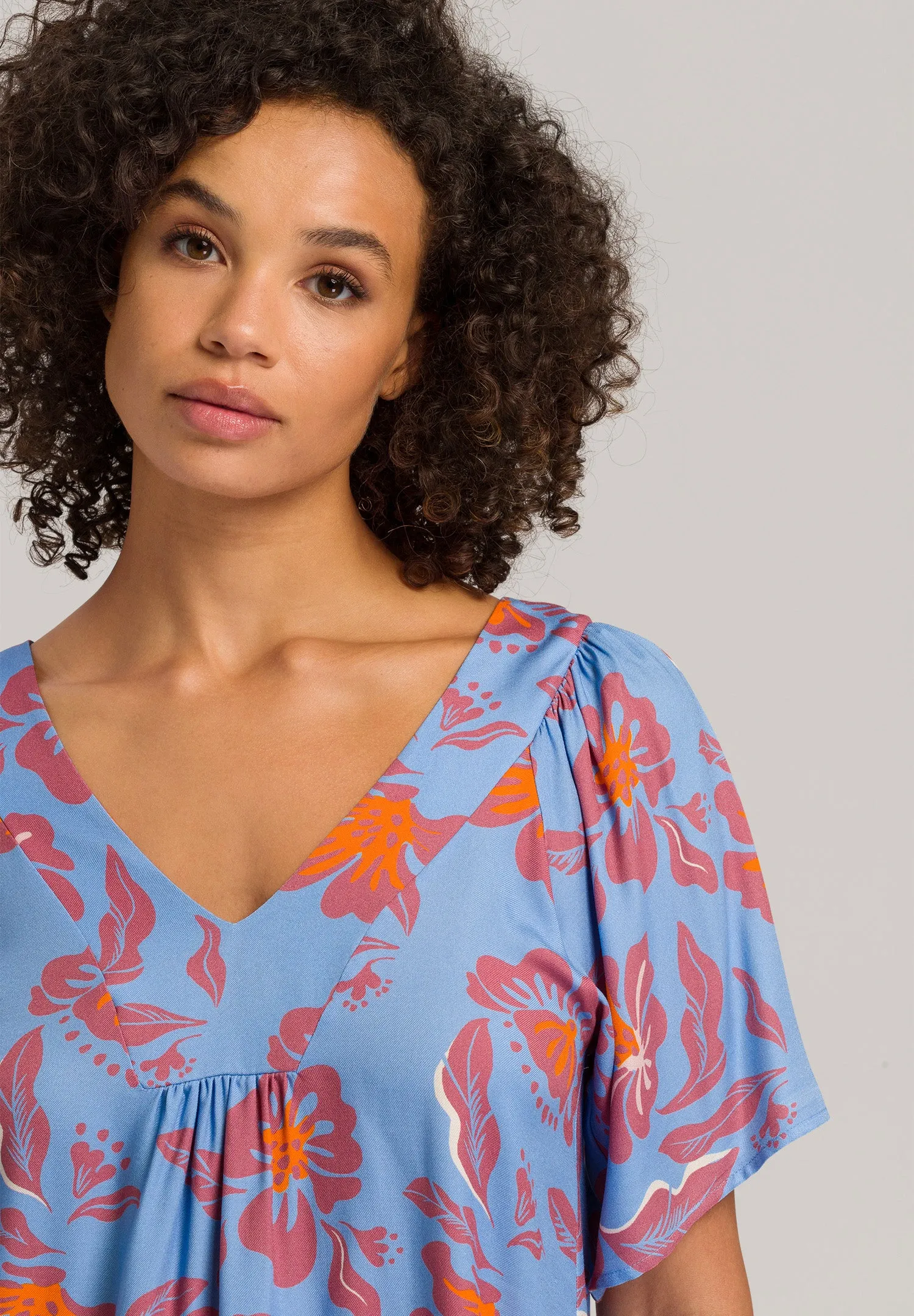 Sunny Vibes Flowy V-Neck Blouse | Vivid Flowers 78727-2368