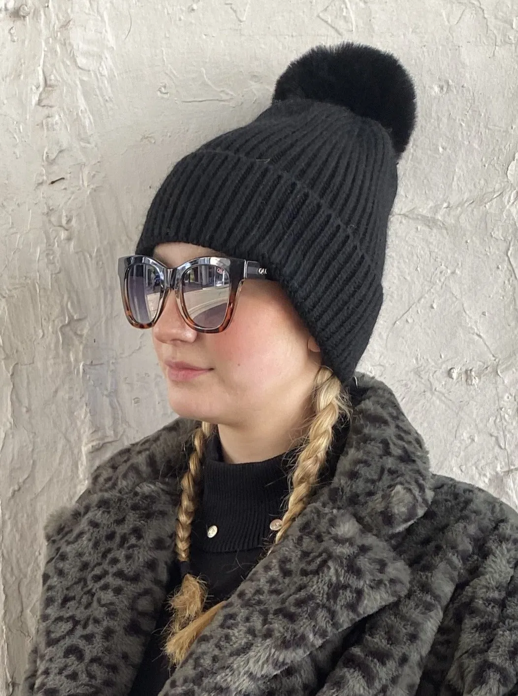 Super Soft Chunky Cashmere Mix Hat with Pom Pom in Black