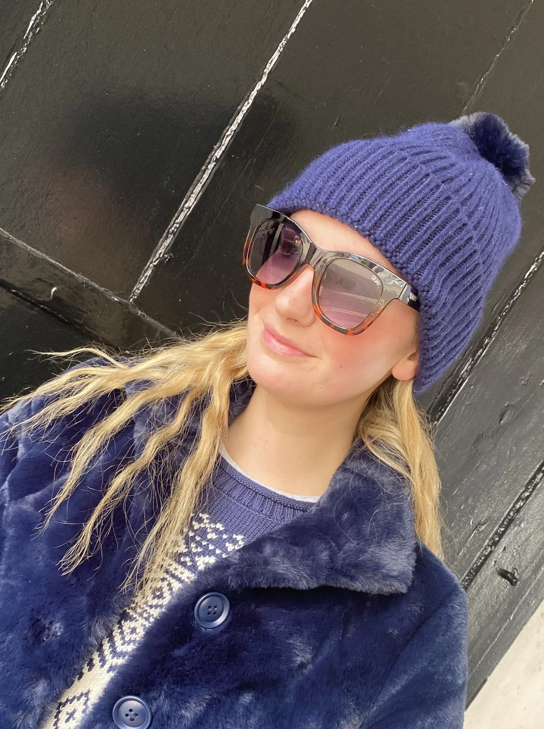 Super Soft Chunky Cashmere Mix Hat with Pom Pom in Navy