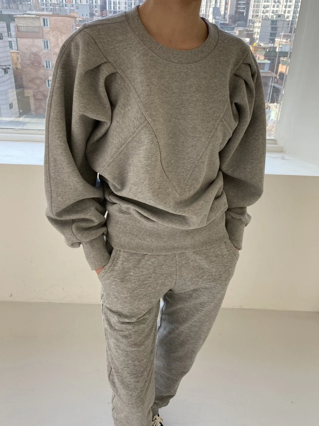 TADELIA SWEATSHIRT