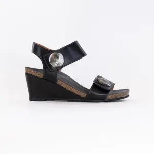 Taos Carousel 3 Wedge Sandal (Women's) - Black