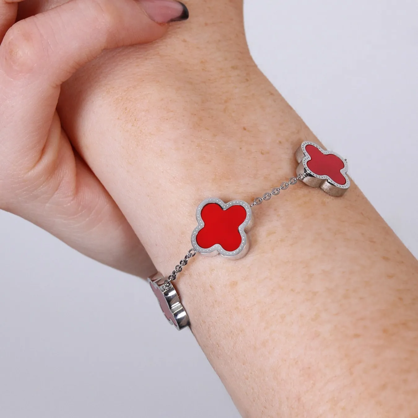 TEEN Clover Chain Bracelet - Stainless Steel Red and Silver