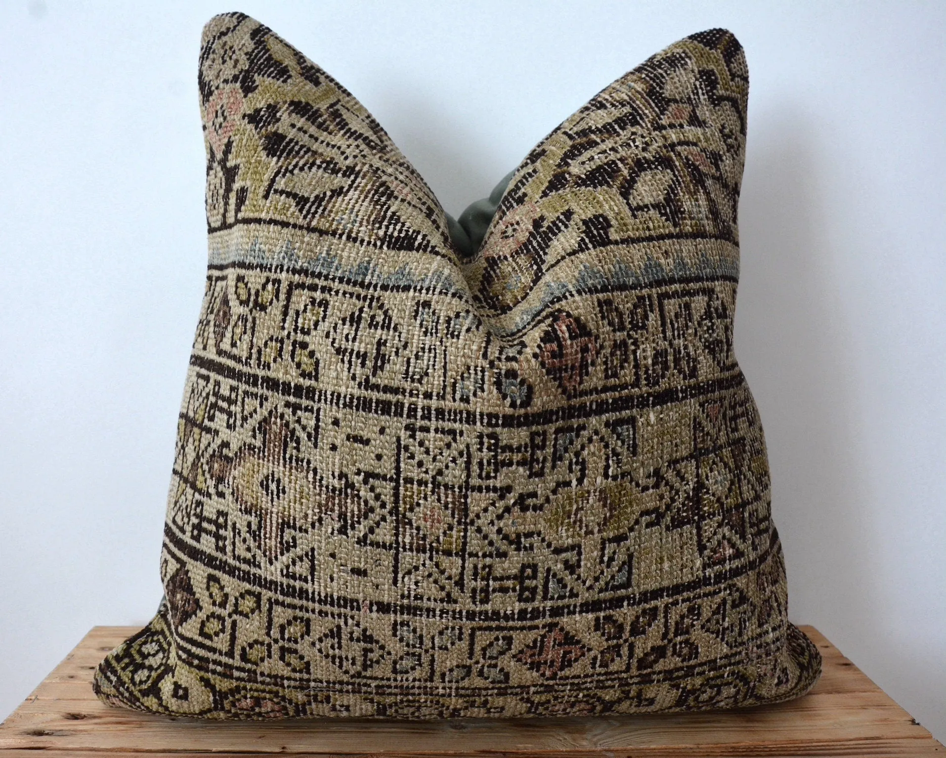 Teona - Persian Pillow Cover