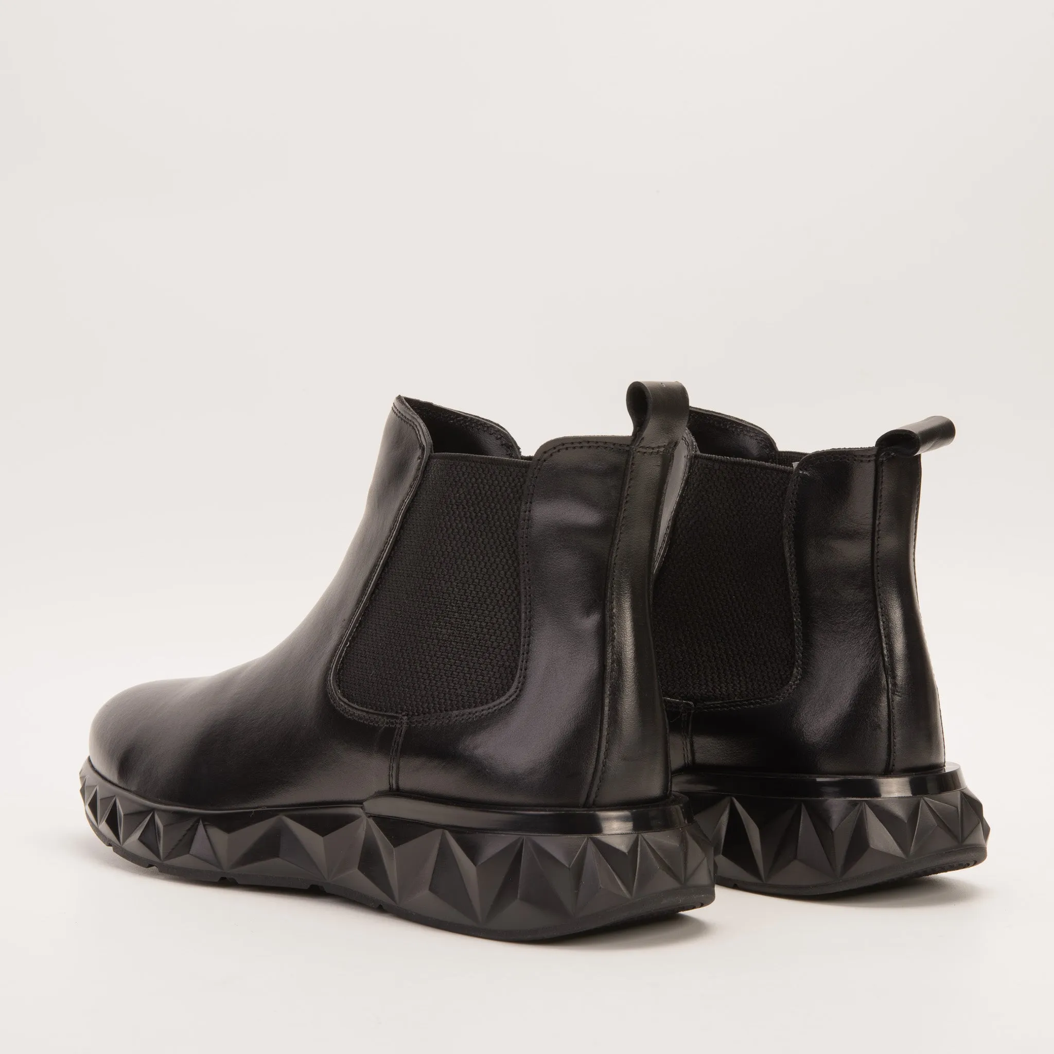 The Apex Black Leather Men Chelsea Boot