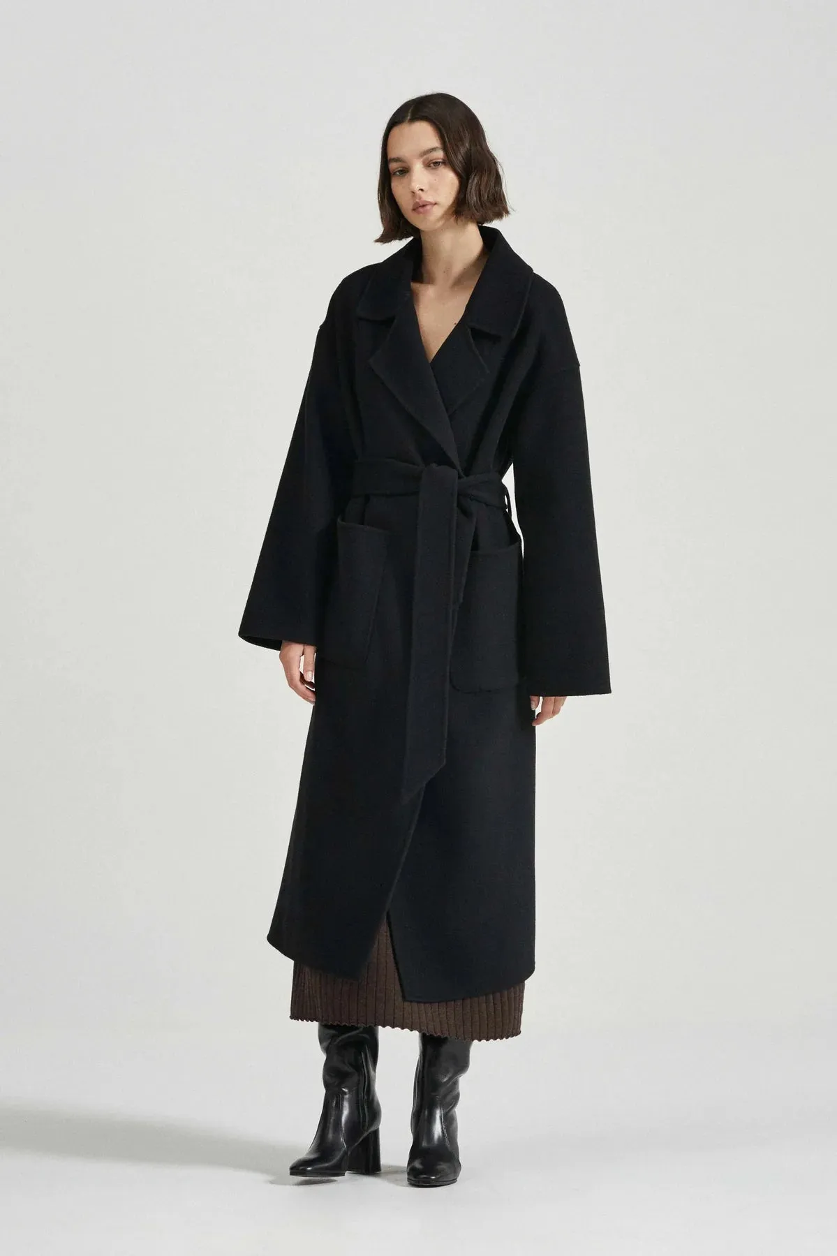 THE CAMILLA COAT BLACK CASHMERE