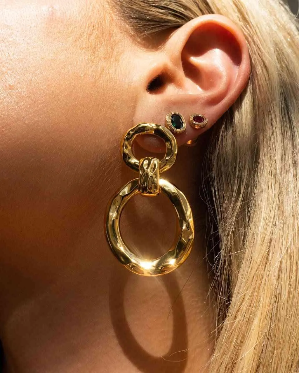 The Hammered Loop Hoops