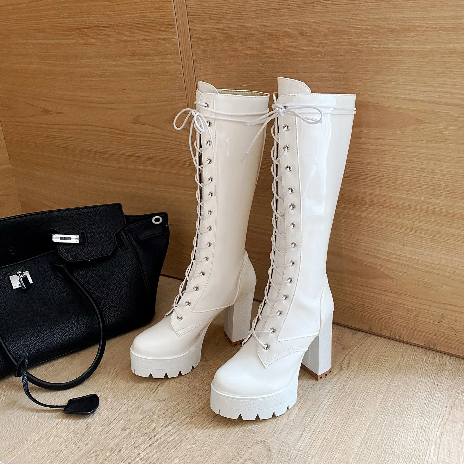 Thermal ankle boots