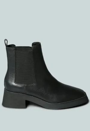 THERON Chelsea Upfront Black Boot