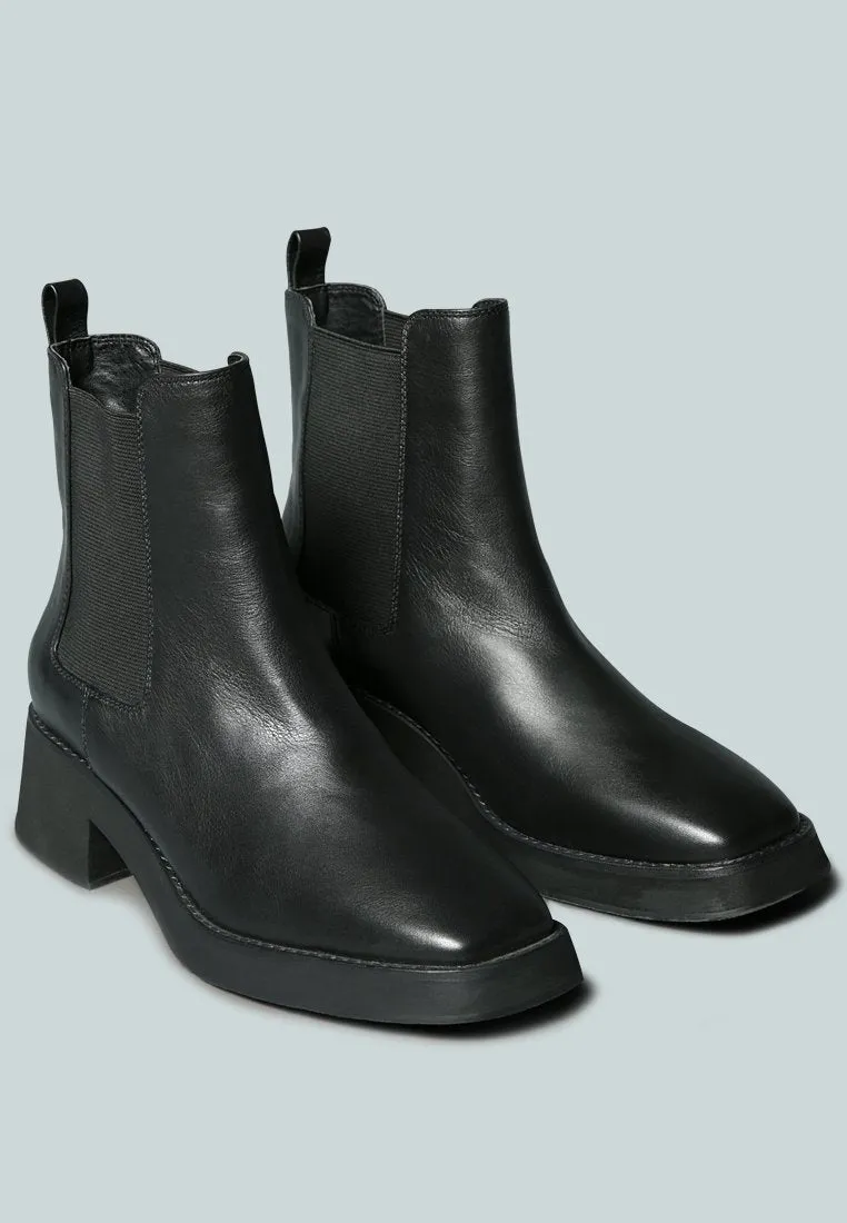 THERON Chelsea Upfront Black Boot