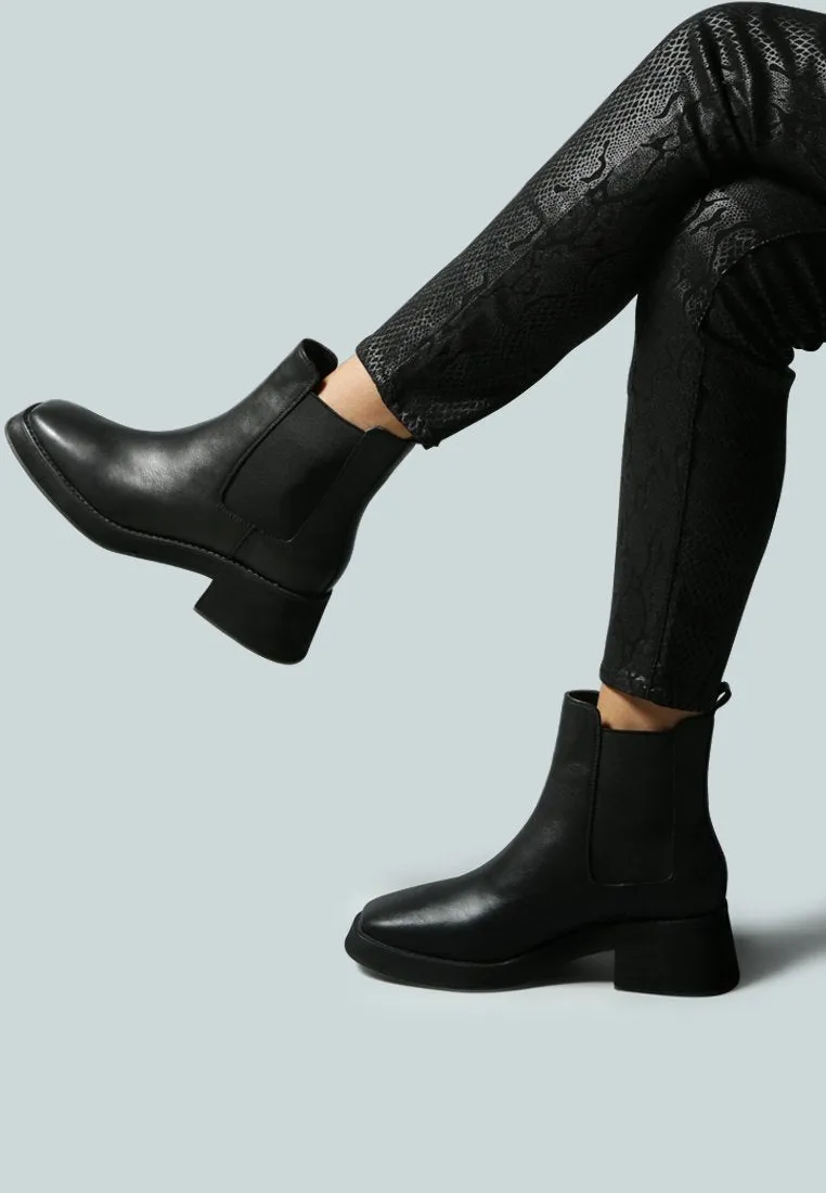 THERON Chelsea Upfront Black Boot