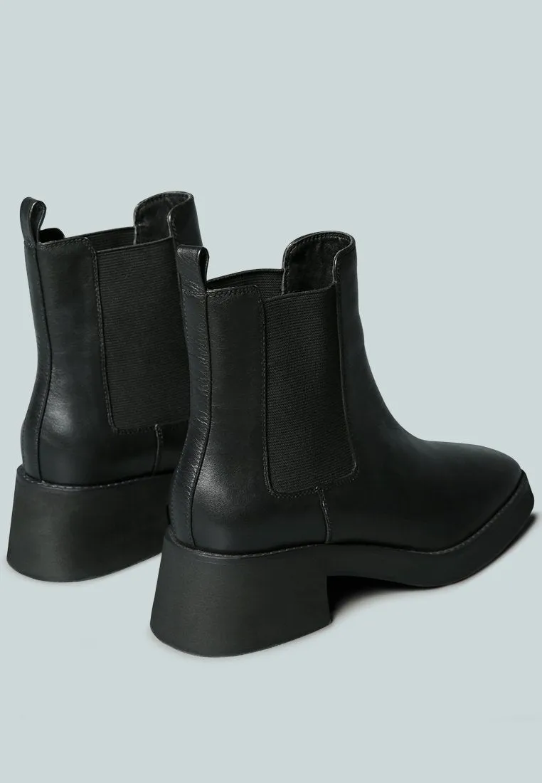 THERON Chelsea Upfront Black Boot