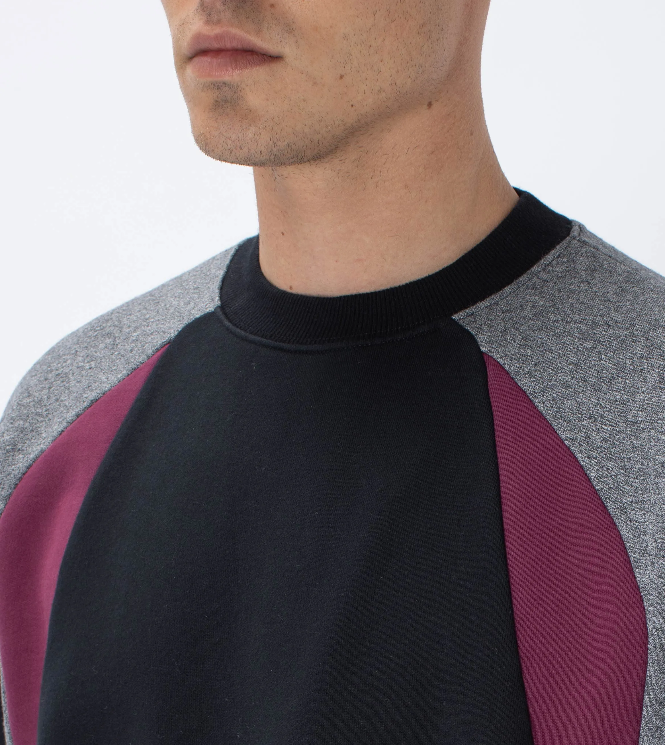 Track Panel Crew Sweat Black/Boysenberry