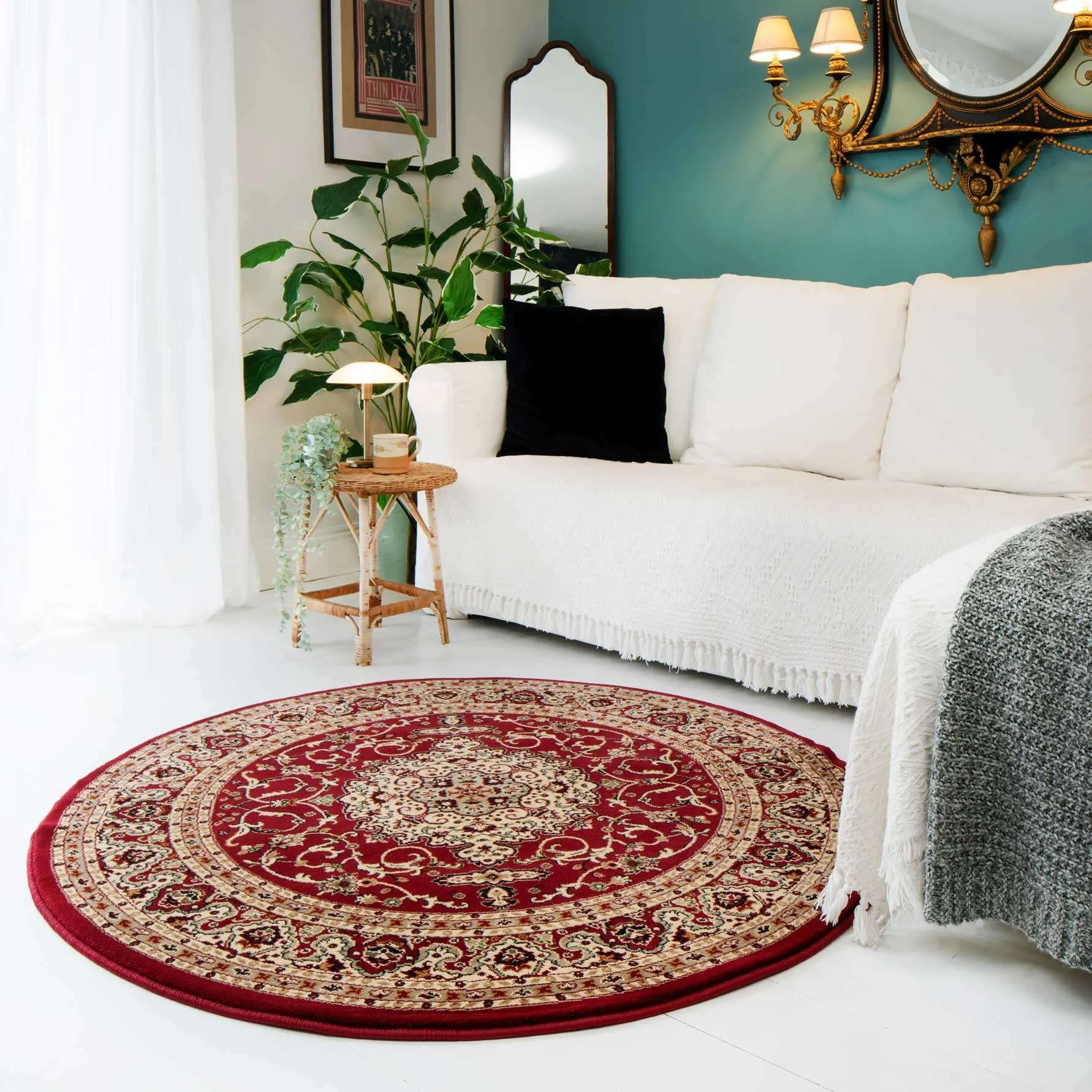 Traditional Red Bordered Round Rug