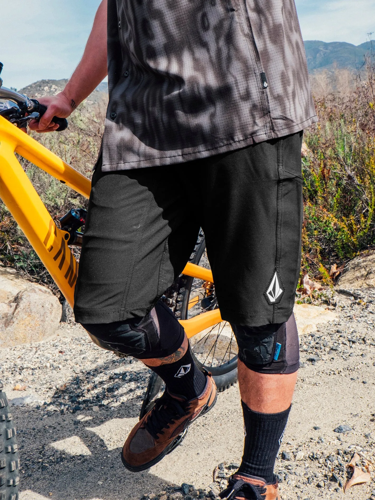 Trail Ripper Shorts - Black