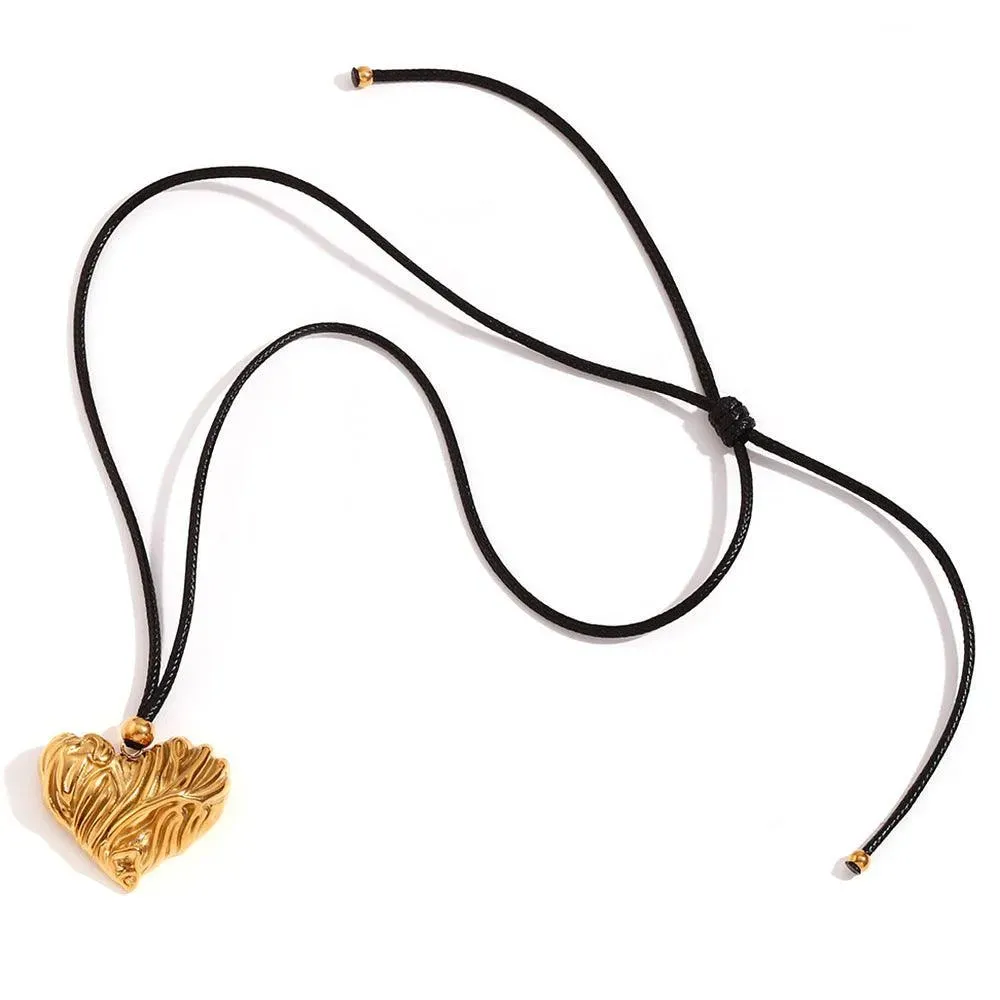 Trendy Heart-Shaped Stainless Steel Pendant Necklace – Tarnish-Free and Hypoallergenic