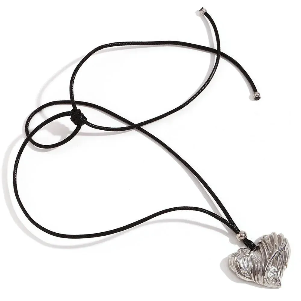 Trendy Heart-Shaped Stainless Steel Pendant Necklace – Tarnish-Free and Hypoallergenic