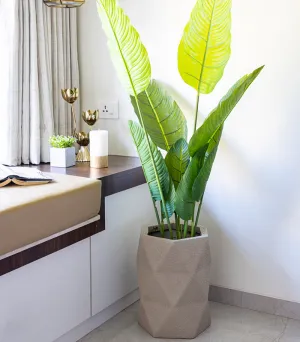 Triangle Beige 15 Planter