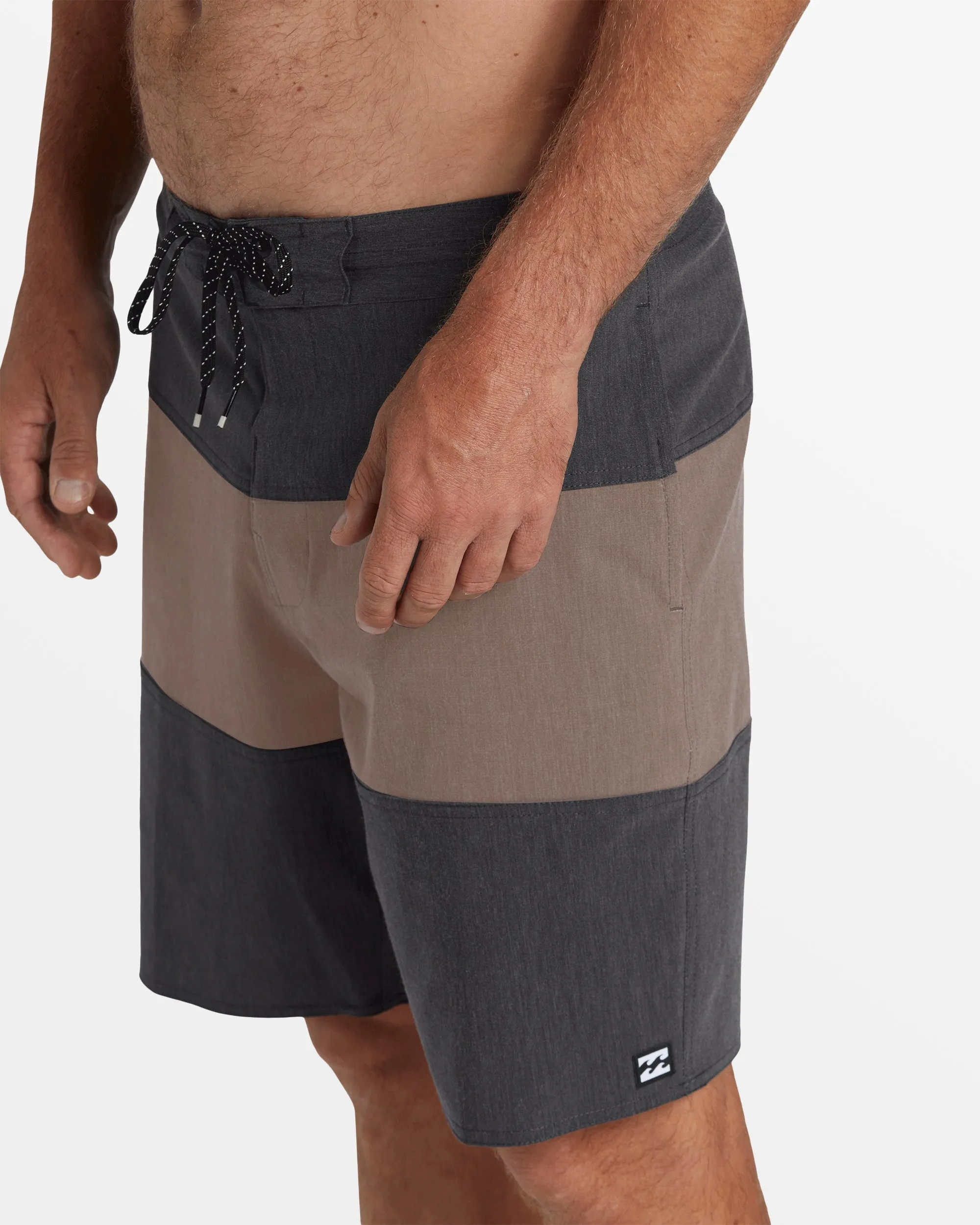 Tribong Lo Tide 19" Boardshorts - Dark Brown