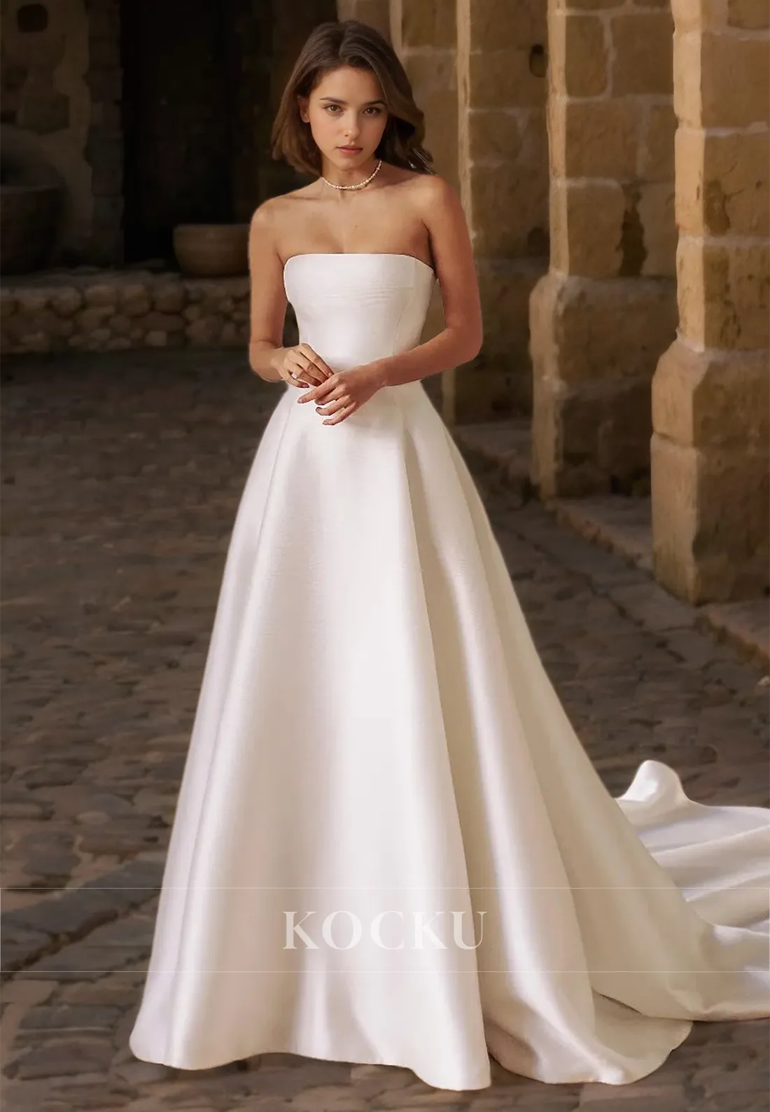 Tube Top Sleeveless A-Line Sweep Train Pleated Satin Wedding Dress Bridal Gowns