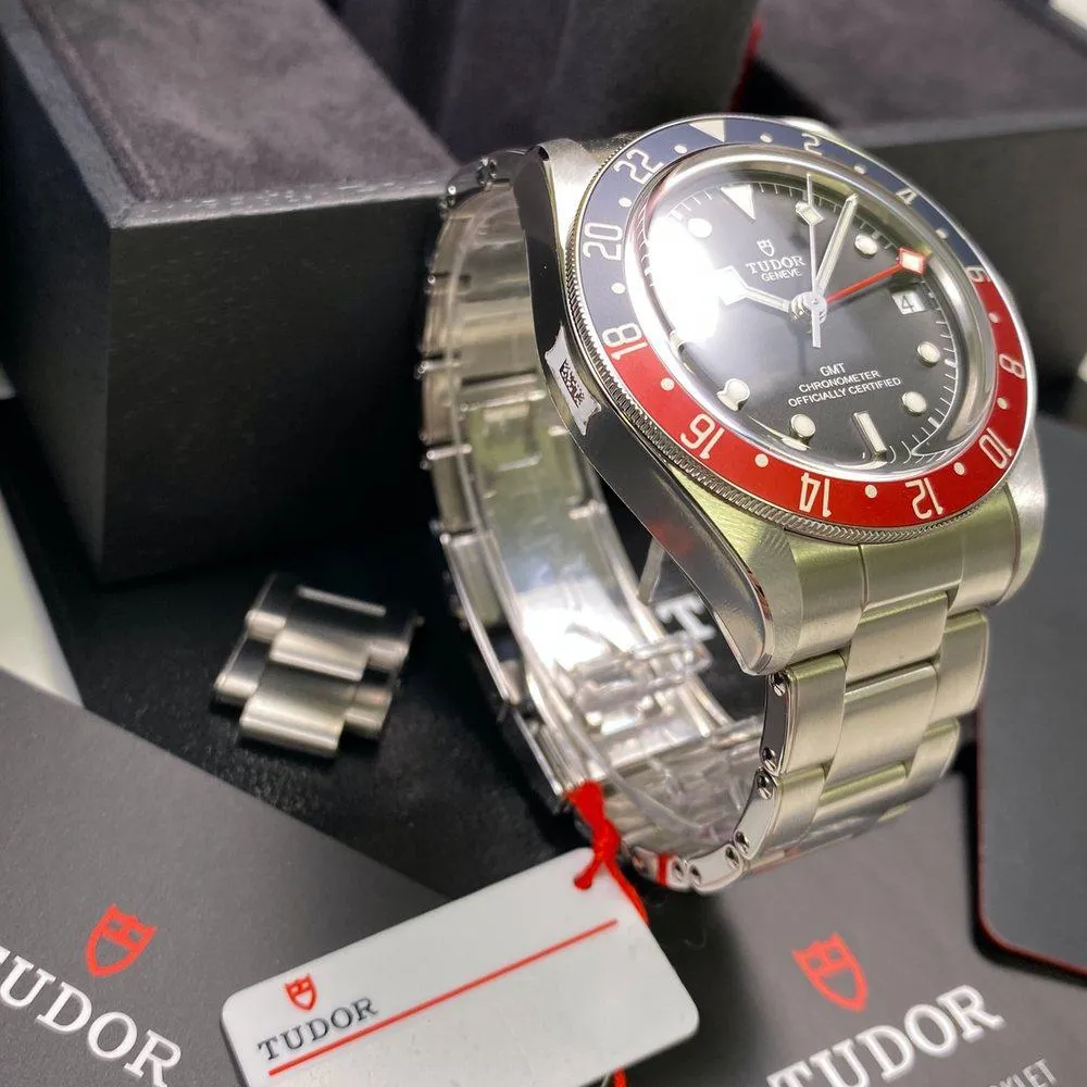 Tudor Heritage Black Bay GMT 79830RB