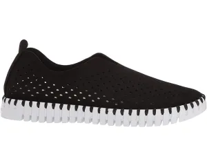 Tulip 139 - The On-The-Go Slip-On in Black